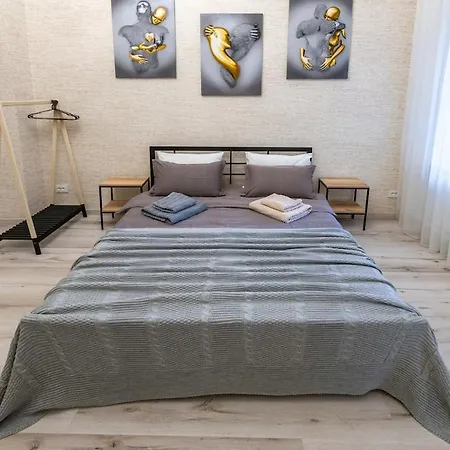Holiday home дім з двориком та терасою, центр, море Odesa